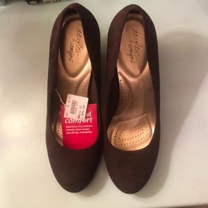 Brown wedge heels!